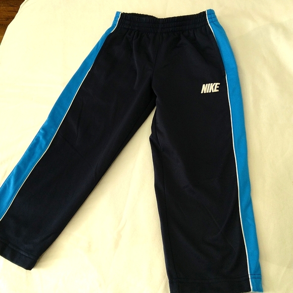 Nike boys navy / blue & whites full zip lightweight matching jacket & pant set - Picture 10 of 14